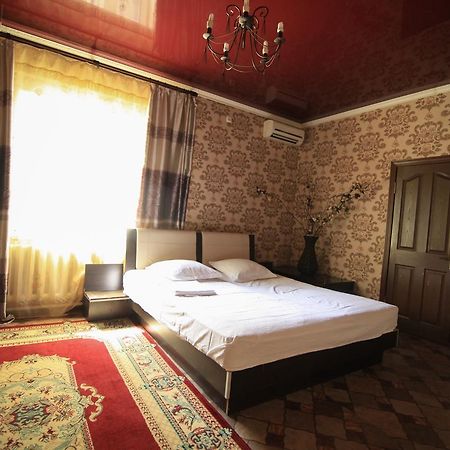 Carzone Motel Bishkek Exterior foto